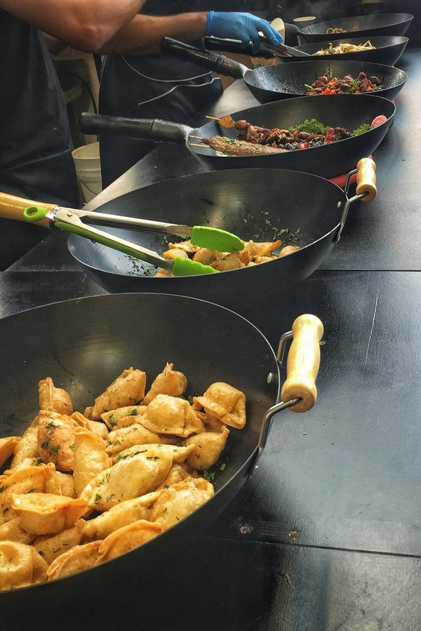 Comment reconnaître un wok de qualité pour préparer vos plats ?